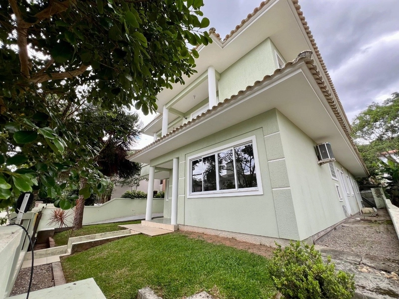 Casa em Jurere internacional a venda com 4 dormitórios 3 suítes: 2ª foto da galeria de imagens do imóvel