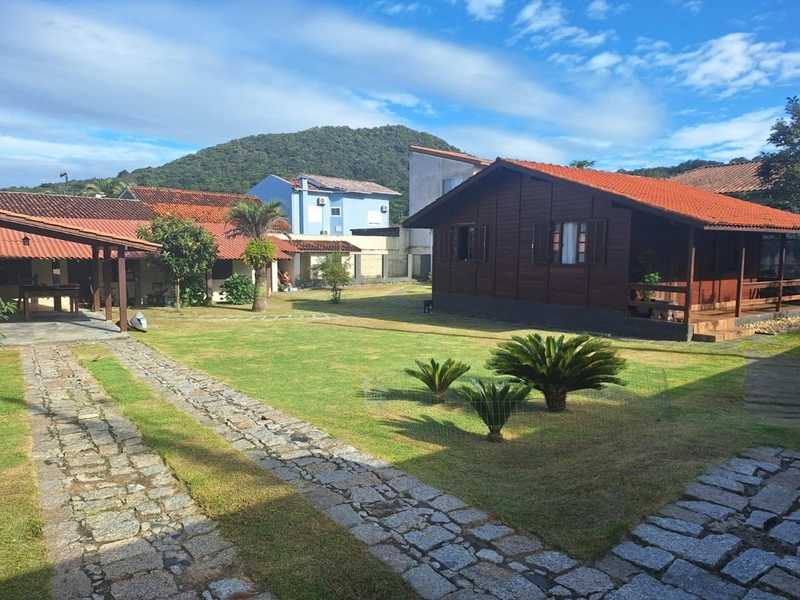 Terreno à venda no Bairro Sambaqui com Área de 720m²: 10ª foto da galeria de imagens do imóvel