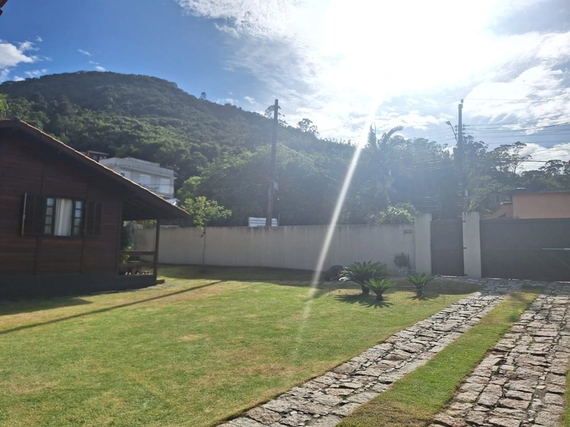 Terreno à venda no Bairro Sambaqui com Área de 720m²: 16ª foto da galeria de imagens do imóvel