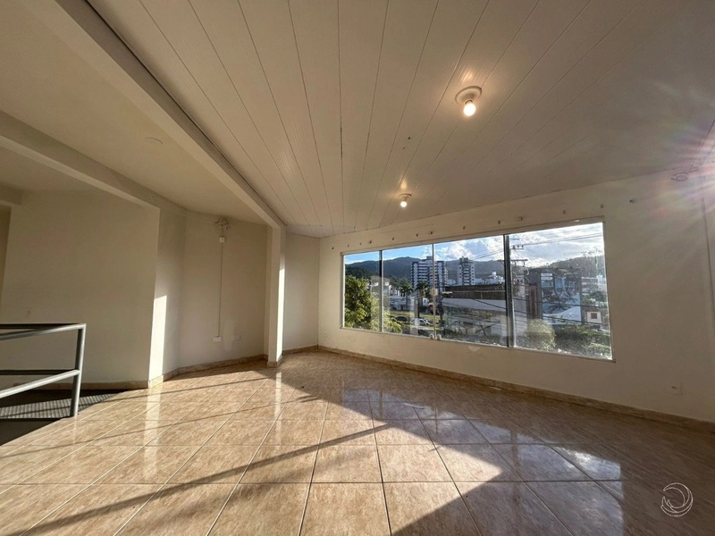 Casa comercial localizada em Córrego Grande com 433m²: 12ª foto da galeria de imagens do imóvel