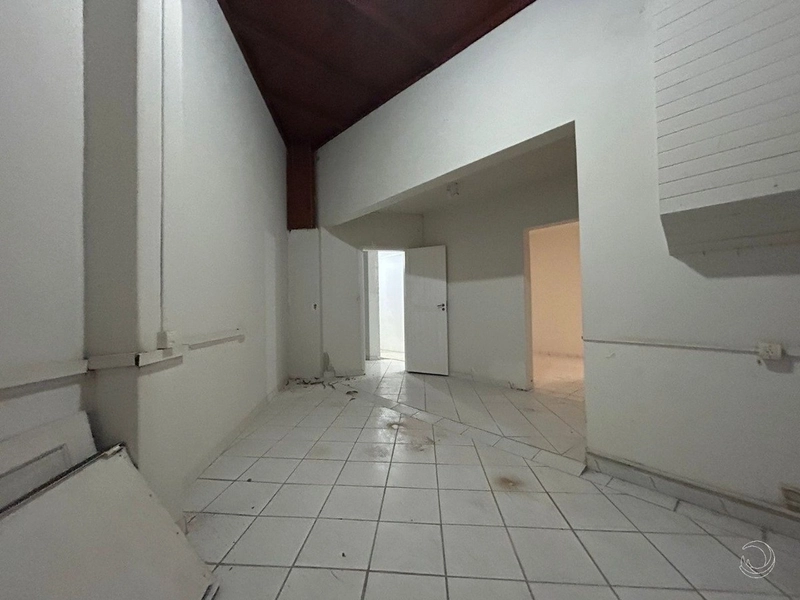 Casa comercial localizada em Córrego Grande com 433m²: 16ª foto da galeria de imagens do imóvel