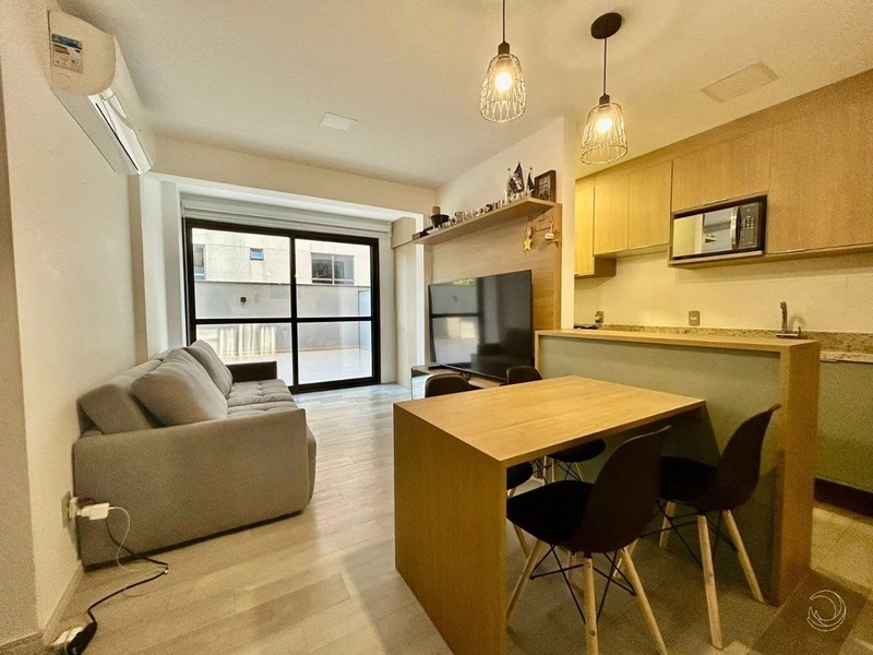 Apartamento no Itacorubi com terraço com2 dormitórios 1 suíte e 1 vaga: 1ª foto da galeria de imagens do imóvel