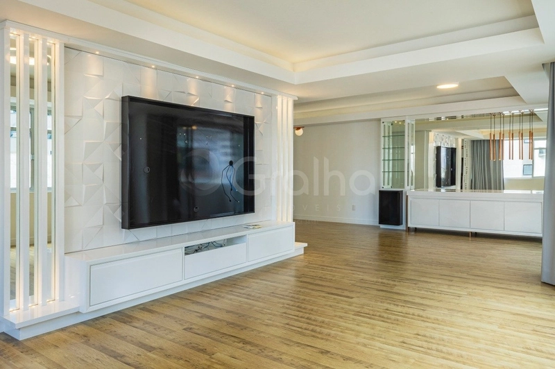 Apartamento no Centro com 3 dormitórios, sendo 1 suíte  2 vagas: 2ª foto da galeria de imagens do imóvel