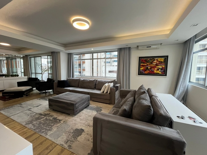 Apartamento no Centro com 3 dormitórios, sendo 1 suíte 2 vagas: 10ª foto da galeria de imagens do imóvel