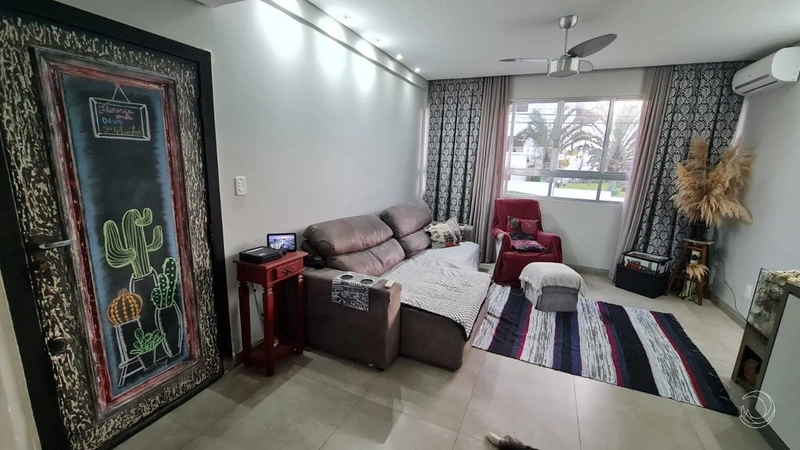 Apartamento em Coqueiro com 2 dormitórios 1 suíte e 1 vaga: 1ª foto da galeria de imagens do imóvel