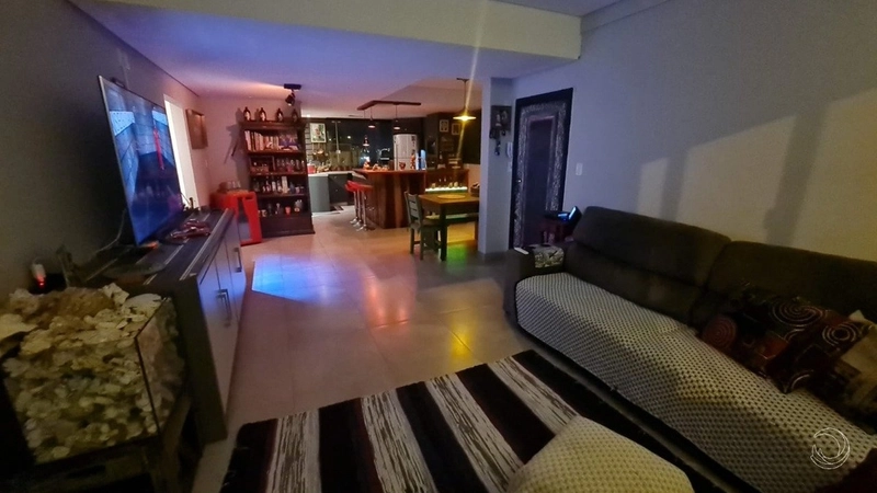 Apartamento em Coqueiro com 2 dormitórios 1 suíte e 1 vaga: 3ª foto da galeria de imagens do imóvel