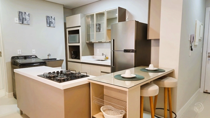 Apartamento no Centro mobiliado com 2 dormitórios 1 suíte e 1 vaga: 2ª foto da galeria de imagens do imóvel