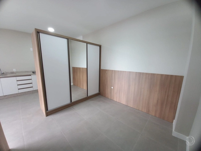 Apartamento a venda no Centro com 1 dormitórios e 1 vaga: 2ª foto da galeria de imagens do imóvel