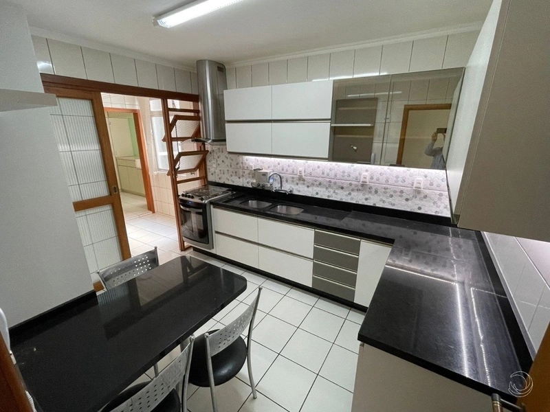 Apartamento no Centro com 3 dormitórios 1 suíte e 2 vagas - 113m³: 8ª foto da galeria de imagens do imóvel