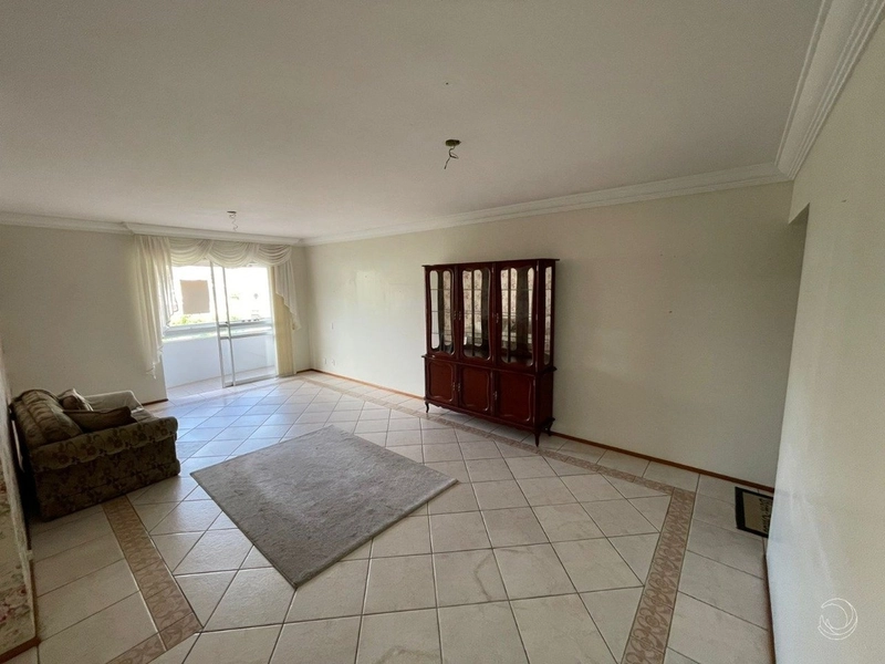 Apartamento no Centro com 3 dormitórios 1 suíte e 2 vagas - 113m³: 3ª foto da galeria de imagens do imóvel