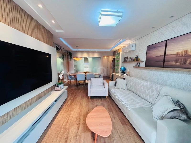 Apartamento no  Centro com 3 dormitórios sendo 1 suíte e 1 vaga: 1ª foto da galeria de imagens do imóvel