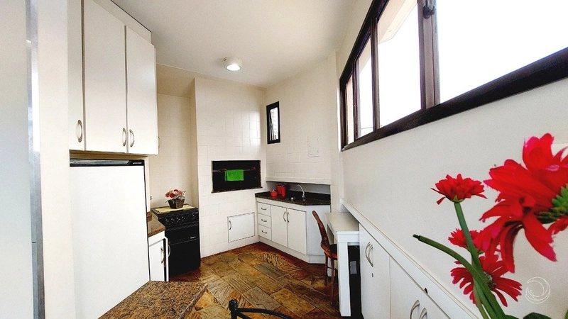 Apartamento no Centro com 4 dormitórios, sendo 2 suítes com 2 vagas: 28ª foto da galeria de imagens do imóvel