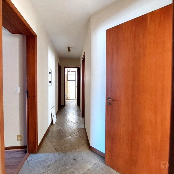 Apartamento no Centro com 4 dormitórios, sendo 2 suítes com 2 vagas: 12ª foto da galeria de imagens do imóvel