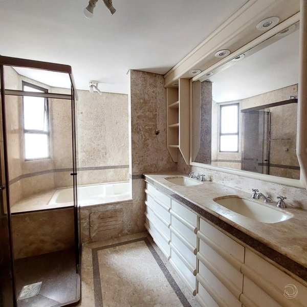 Apartamento no Centro com 4 dormitórios, sendo 2 suítes com 2 vagas: 22ª foto da galeria de imagens do imóvel