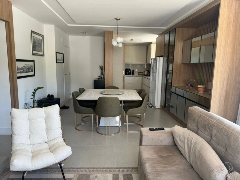 Cobertura no Córrego Grande com 3 dormitórios, sendo 3 suítes e 3 vgs: 1ª foto da galeria de imagens do imóvel