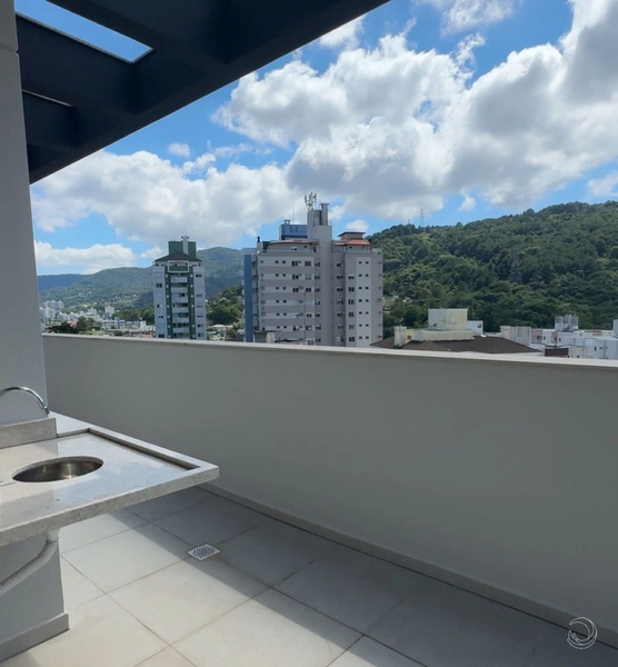 Cobertura no Córrego Grande com 3 dormitórios, sendo 3 suítes e 3 vgs: 9ª foto da galeria de imagens do imóvel