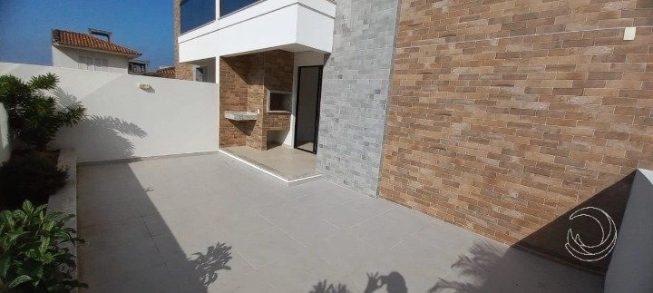 Apartamento em Coqueiros novo com 2 dormitórios 1 suíte e 2 vagas: 1ª foto da galeria de imagens do imóvel