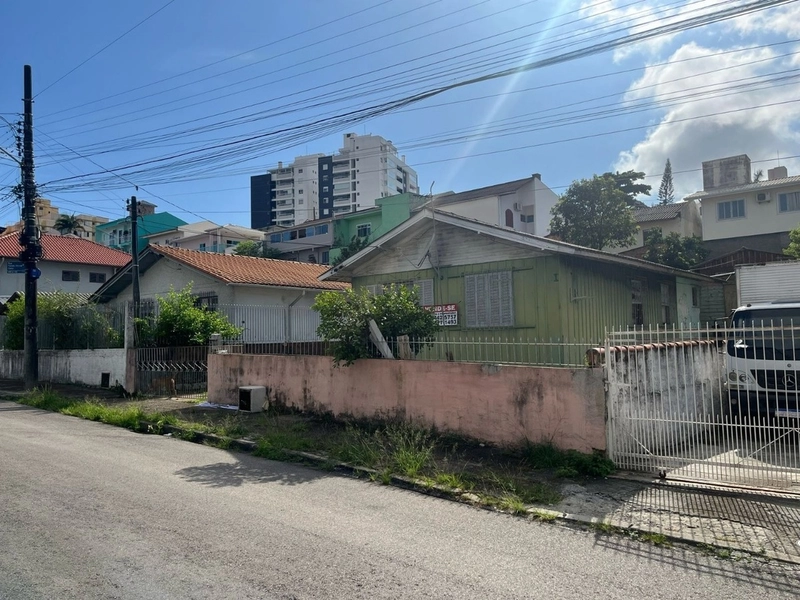 Terreno plano à venda no bairro Capoeiras com 408 m²: 5ª foto da galeria de imagens do imóvel