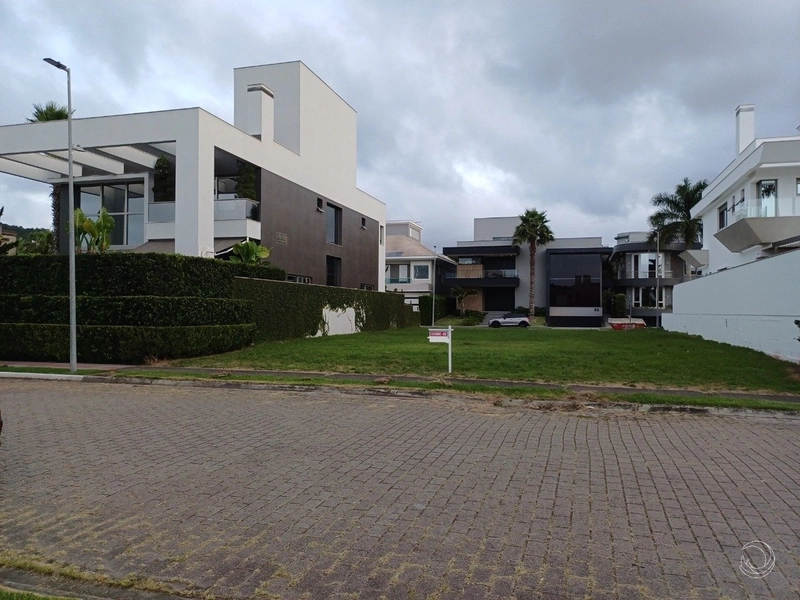 Terreno em Jurere internacional a venda com 591 m² de área: 6ª foto da galeria de imagens do imóvel