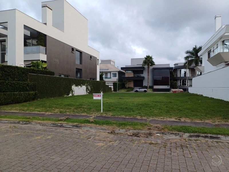 Terreno em Jurere internacional a venda com 591 m² de área: 8ª foto da galeria de imagens do imóvel