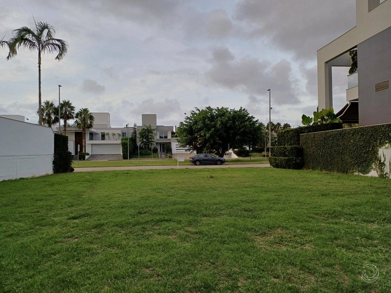 Terreno em Jurere internacional a venda com 591 m² de área: 12ª foto da galeria de imagens do imóvel