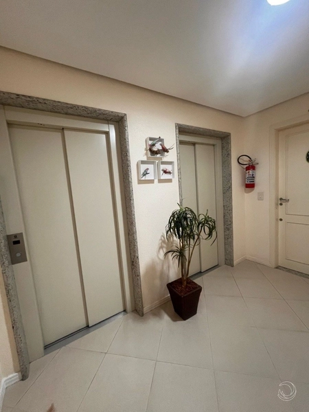 Apartamento na Agronômica com 3 dormitórios, sendo 2 suíte e 2 vagas: 27ª foto da galeria de imagens do imóvel