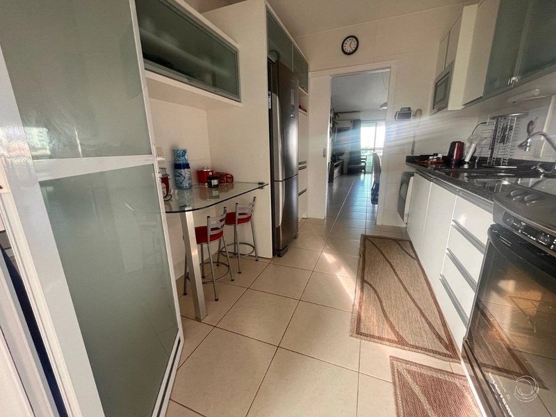 Apartamento na Agronômica com 3 dormitórios, sendo 2 suíte e 2 vagas: 9ª foto da galeria de imagens do imóvel