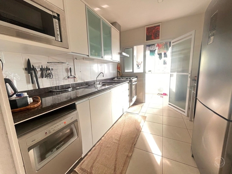 Apartamento na Agronômica com 3 dormitórios, sendo 2 suíte e 2 vagas: 6ª foto da galeria de imagens do imóvel