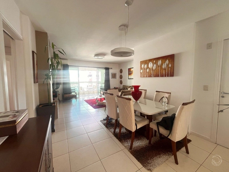 Apartamento na Agronômica com 3 dormitórios, sendo 2 suíte e 2 vagas: 4ª foto da galeria de imagens do imóvel