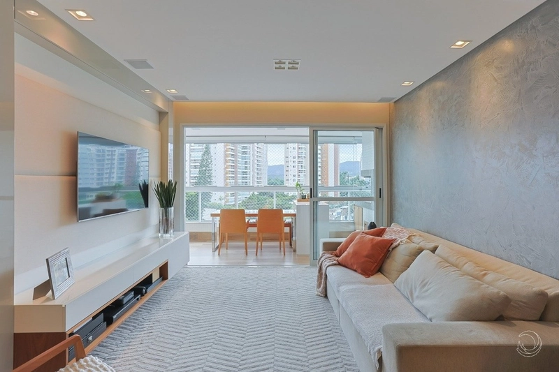 Apartamento na Agronômica com 3 dormitórios, sendo 1 suíte, 2 vagas: 1ª foto da galeria de imagens do imóvel
