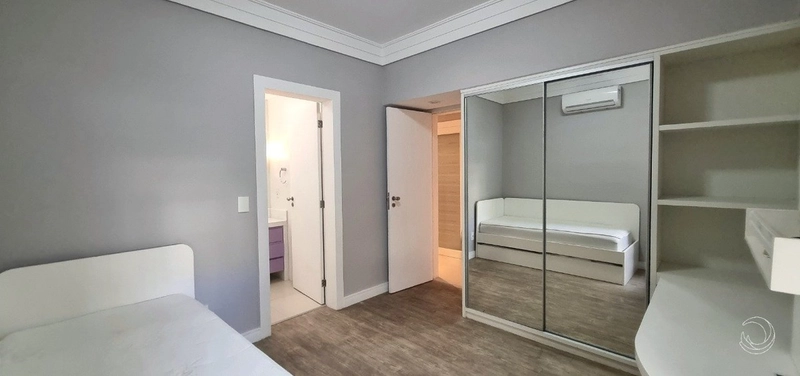 Apartamento na Beira Mar com 3 dormitórios, sendo 1 suítes e 1 vaga: 32ª foto da galeria de imagens do imóvel