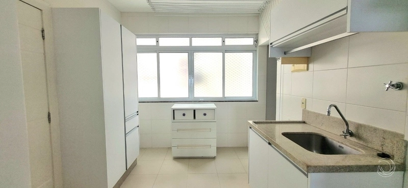 Apartamento na Beira Mar com 3 dormitórios, sendo 1 suítes e 1 vaga: 12ª foto da galeria de imagens do imóvel