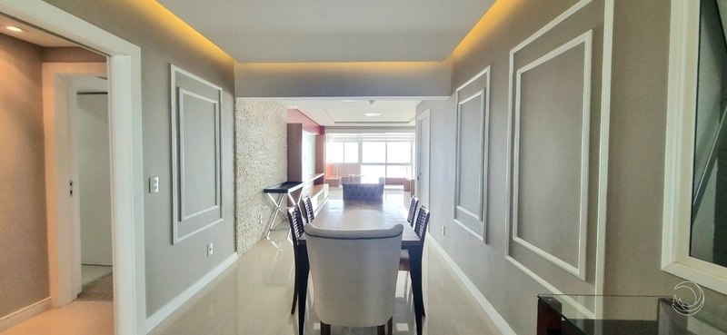 Apartamento na Beira Mar com 3 dormitórios, sendo 1 suítes e 1 vaga: 6ª foto da galeria de imagens do imóvel