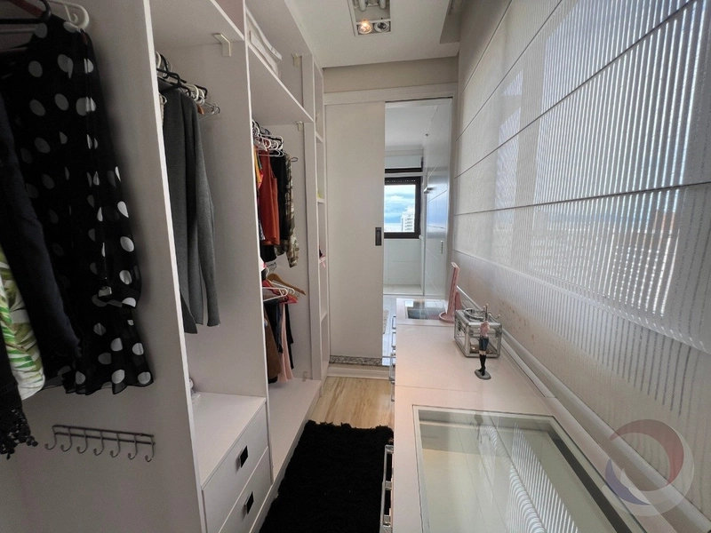 Cobertura no Centro com 2 dormitórios 2 suíte e 3 vagas - 268²: 16ª foto da galeria de imagens do imóvel