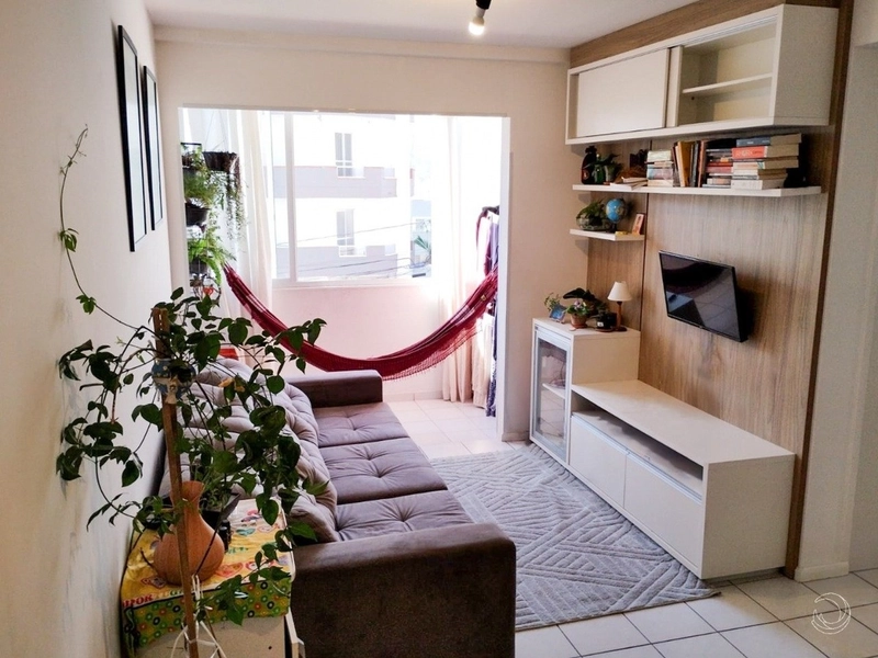 Apartamento a venda na Carvoeira com 2 dormitórios e 2 vagas: 3ª foto da galeria de imagens do imóvel