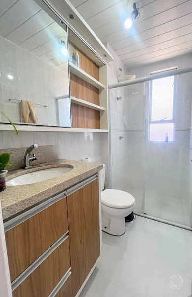 Apartamento a venda na Carvoeira com 2 dormitórios e 2 vagas: 2ª foto da galeria de imagens do imóvel