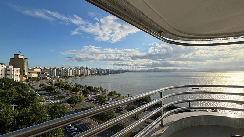 Apartamento na Beira Mar de frente com 4 dormitórios sendo 4 suítes: 36ª foto da galeria de imagens do imóvel