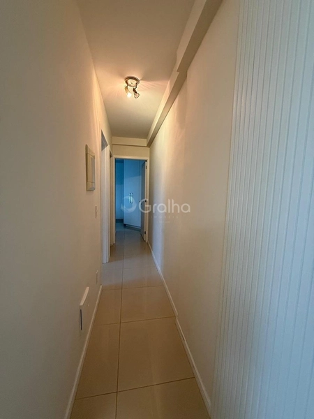 Apartamento em Coqueiros com 2 dormitórios, sendo 1 suíte e 2 vagas: 9ª foto da galeria de imagens do imóvel