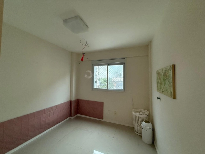 Apartamento em Coqueiros com 2 dormitórios, sendo 1 suíte e 2 vagas: 12ª foto da galeria de imagens do imóvel