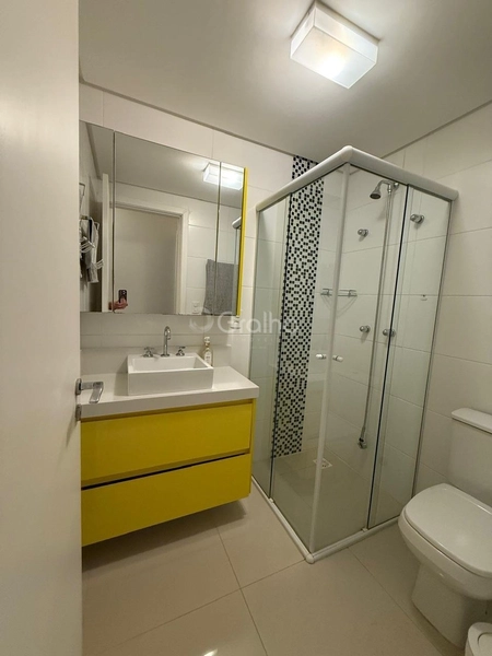 Apartamento em Coqueiros com 2 dormitórios, sendo 1 suíte e 2 vagas: 13ª foto da galeria de imagens do imóvel