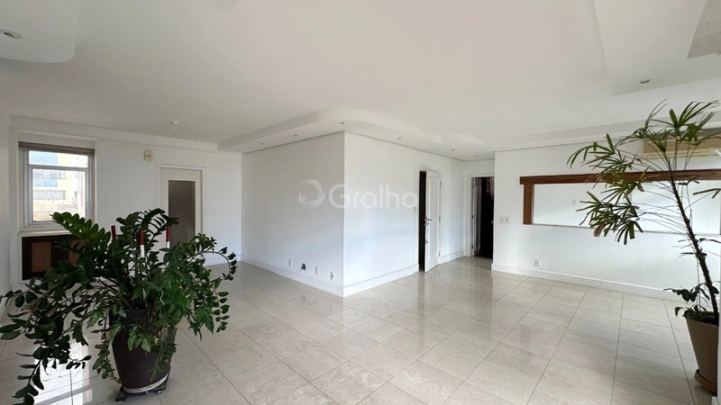 Apartamento a venda no Centro com 4 dormitórios 2 suítes e 2 vagas: 2ª foto da galeria de imagens do imóvel