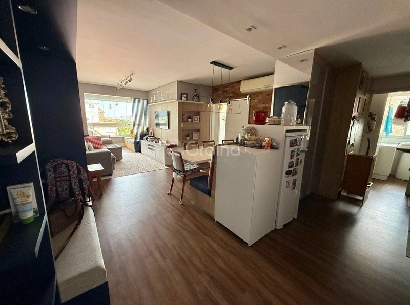 Apartamento no Itacorubi a venda com 3 dormitórios 1 suíte e 2 vagas: 2ª foto da galeria de imagens do imóvel