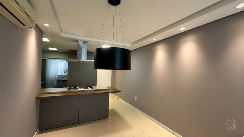 Apartamento no Centro com 2 dormitórios 1 suítes e 2 vagas: 3ª foto da galeria de imagens do imóvel