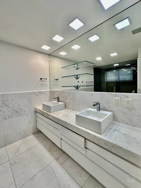 Apartamento na Beira Mar com 3 suítes e 4 vagas - 316m² Vista Mar: 51ª foto da galeria de imagens do imóvel