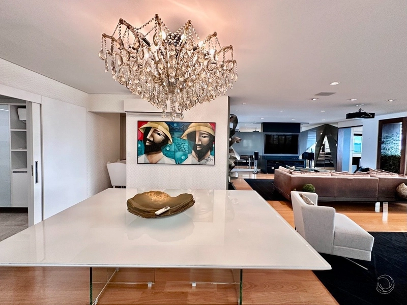 Apartamento na Beira Mar com 3 suítes e 4 vagas - 316m² Vista Mar: 4ª foto da galeria de imagens do imóvel