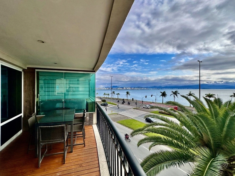 Apartamento na Beira Mar com 3 suítes e 4 vagas - 316m² Vista Mar: 1ª foto da galeria de imagens do imóvel