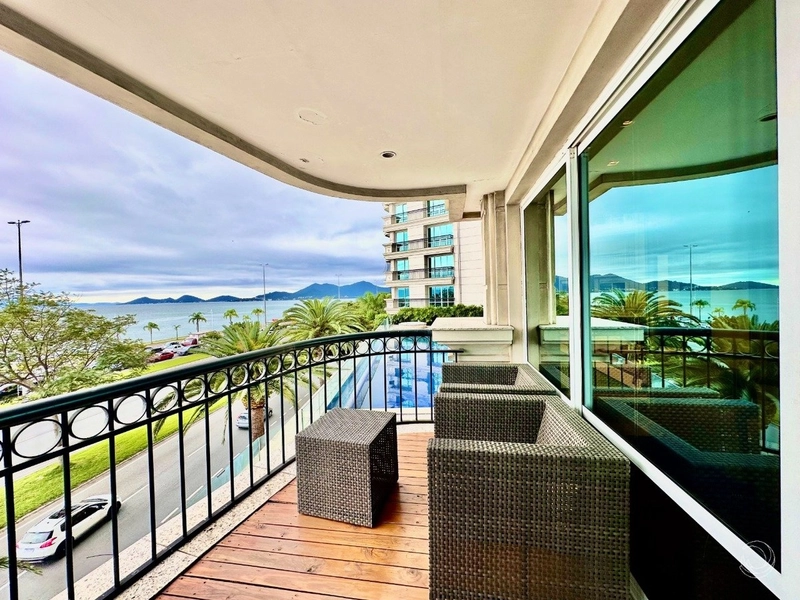 Apartamento na Beira Mar com 3 suítes e 4 vagas - 316m² Vista Mar: 42ª foto da galeria de imagens do imóvel