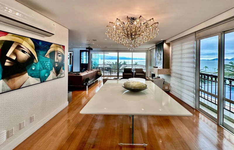 Apartamento na Beira Mar com 3 suítes e 4 vagas - 316m² Vista Mar: 40ª foto da galeria de imagens do imóvel