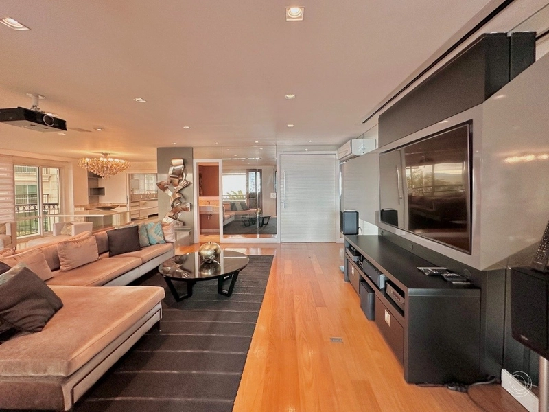 Apartamento na Beira Mar com 3 suítes e 4 vagas - 316m² Vista Mar: 25ª foto da galeria de imagens do imóvel