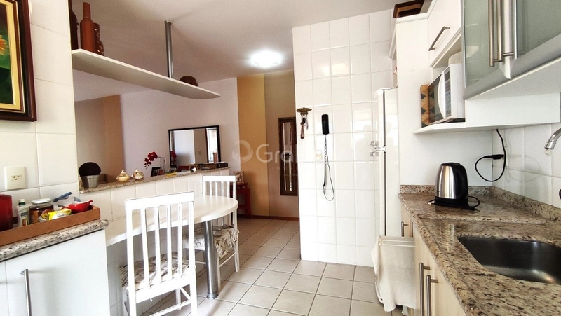 Apartamento em Coqueiros com 2 dormitórios 1 suíte e 1 vaga - 81m²: 8ª foto da galeria de imagens do imóvel